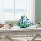 Hand-Blown Glass Conch Sculpture, Green sea Glass Art Shell Statue, Coastal-Themed Room Decor, Table Centerpiece and Cabinet-top Ornament, Creative sea Glass Conch Decoration and Display Piece.