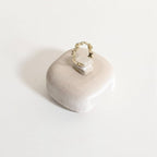 GemeShou Beige Ring Display Stand for Jewelry, Velvet Single Ring Holder for selling, Cute Jewelry Display for Show【Beige】