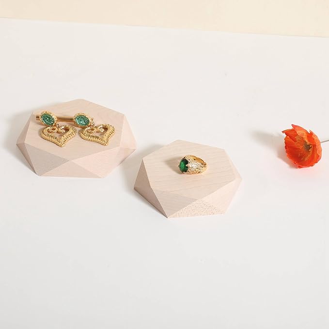 GemeShou single maple Jewelry display Tray for selling, Wooden hexagon display riser for jewelry, Jewelry retail shop display stand, photography props【maple Hexagon single Small】