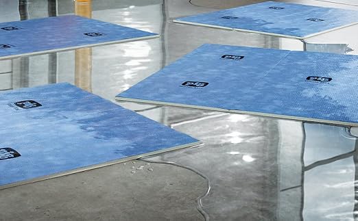 PIG Water Absorbing Kit - Absorbs up to 12 Gallons per kit - Blue - PM50492