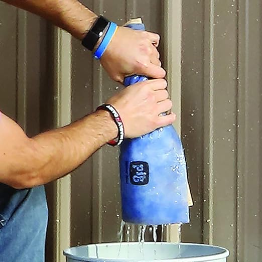 PIG Water Absorbing Kit - 10-Gallon Absorbency per kit - Blue - PM50491