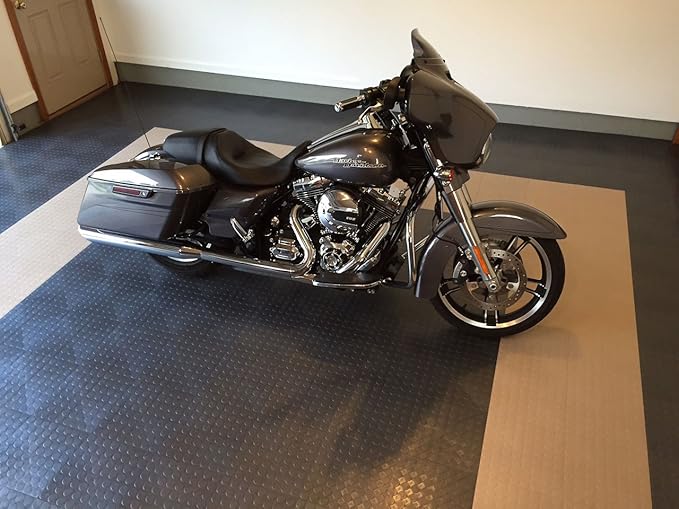 Big Floors RaceDeck CircleTrac, Interlocking Non-Slip Garage Flooring Tile, Durable, Modular, Heavy-Duty Copolymer, Easy Install (Graphite, 12 Pack of 12 x 12" Tiles)