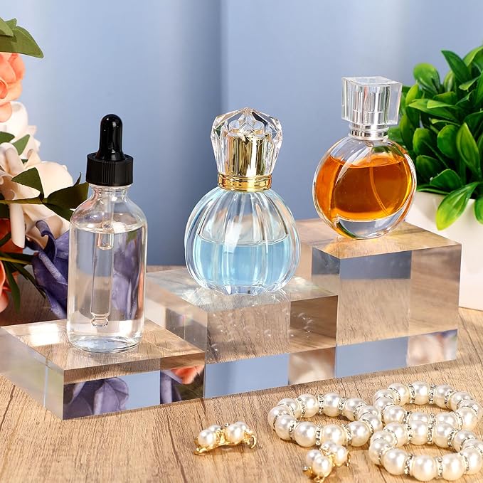 Geelin 3 Pcs Acrylic Risers Stand Display Block Decor Riser Christmas Decor Clear Polished Acrylic Cube Solid Pedestal Stand Square for Jewelry Perfume Photography Collection Food Doll Wedding 3 Size